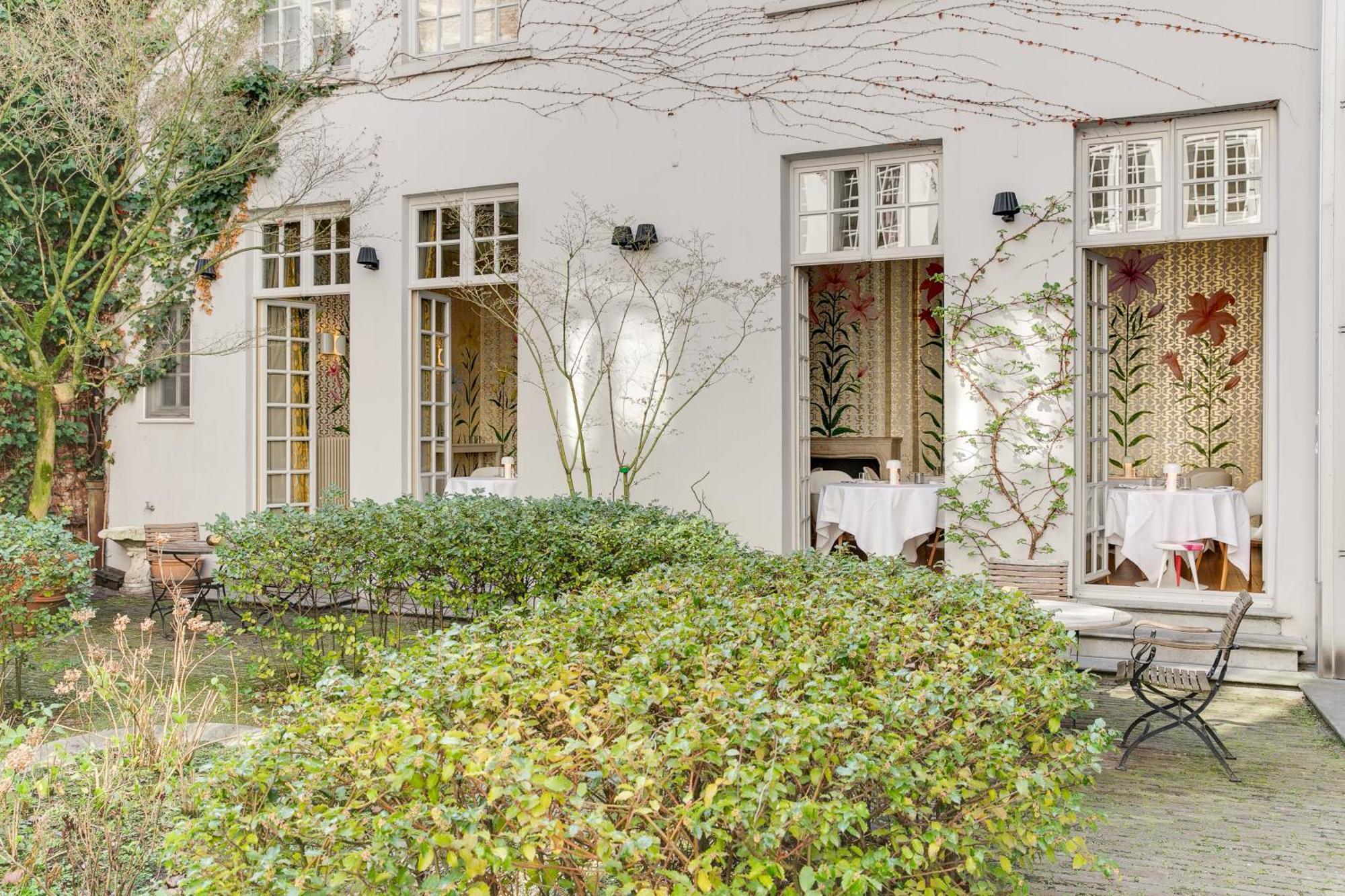 Small Luxury Hotel De Witte Lelie Anvers Extérieur photo