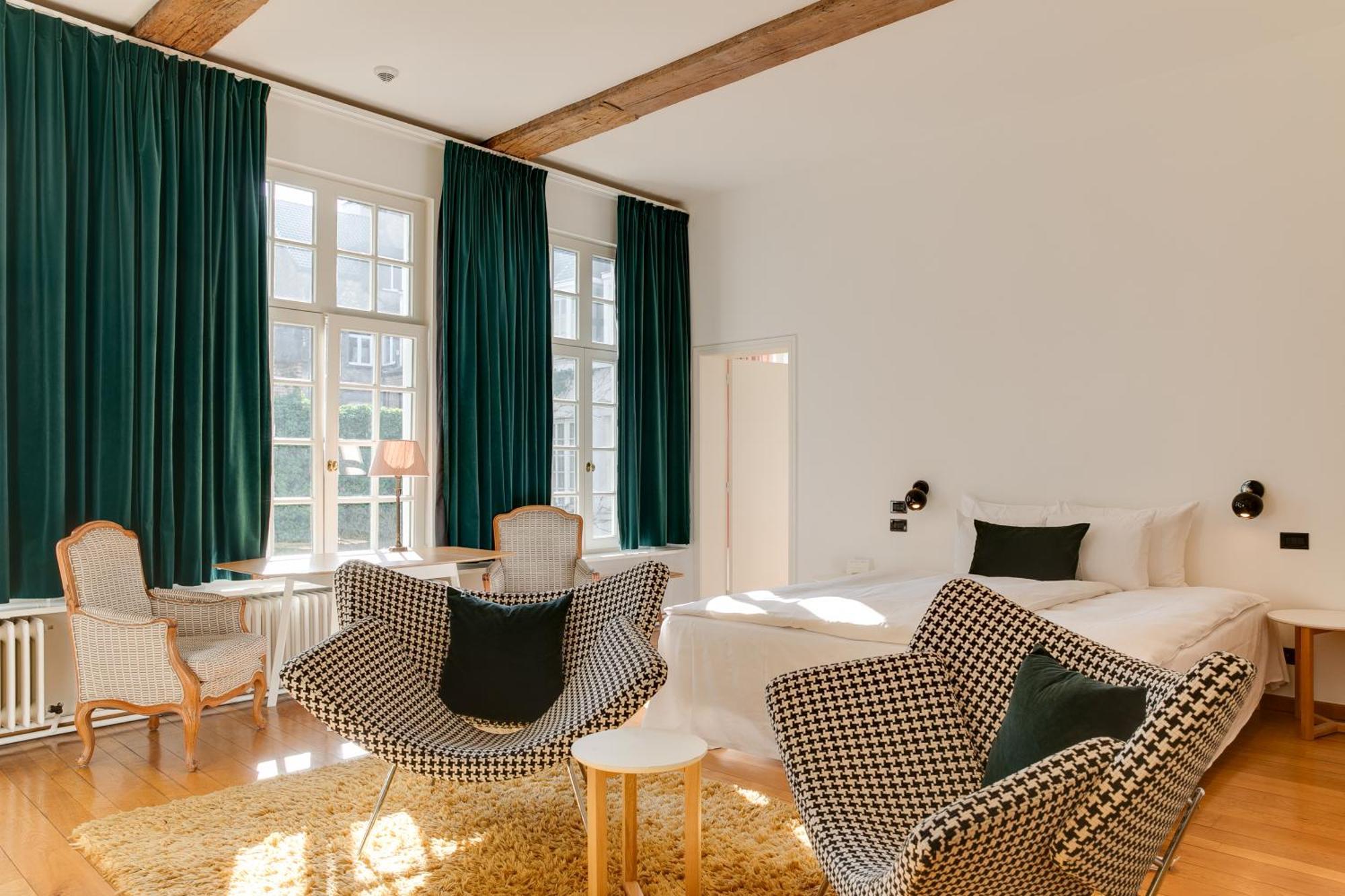 Small Luxury Hotel De Witte Lelie Anvers Extérieur photo
