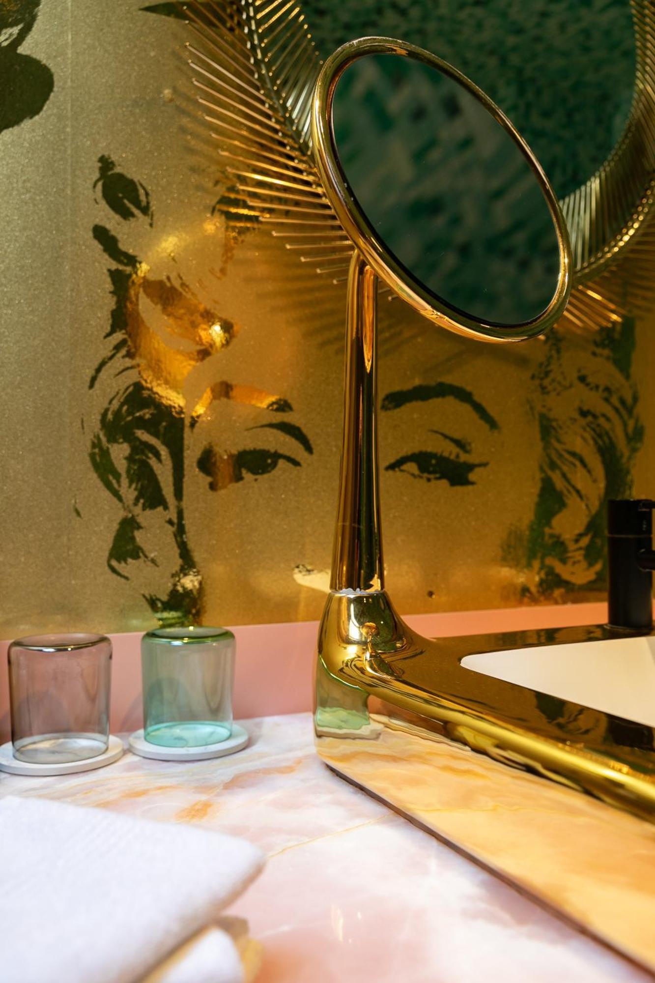 Small Luxury Hotel De Witte Lelie Anvers Extérieur photo